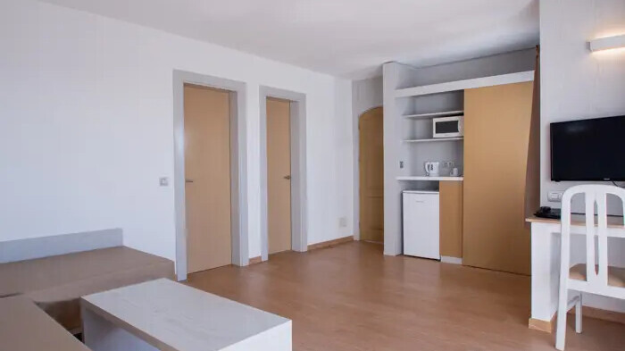 1 Bedroom Apartment 